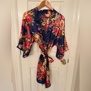 Size medium silk women’s robe
